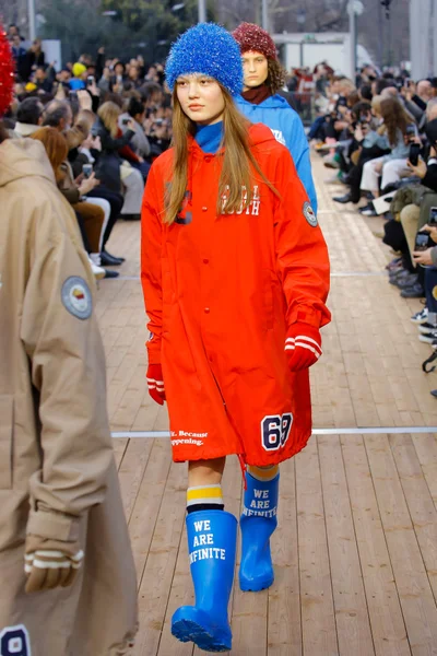 Look 55